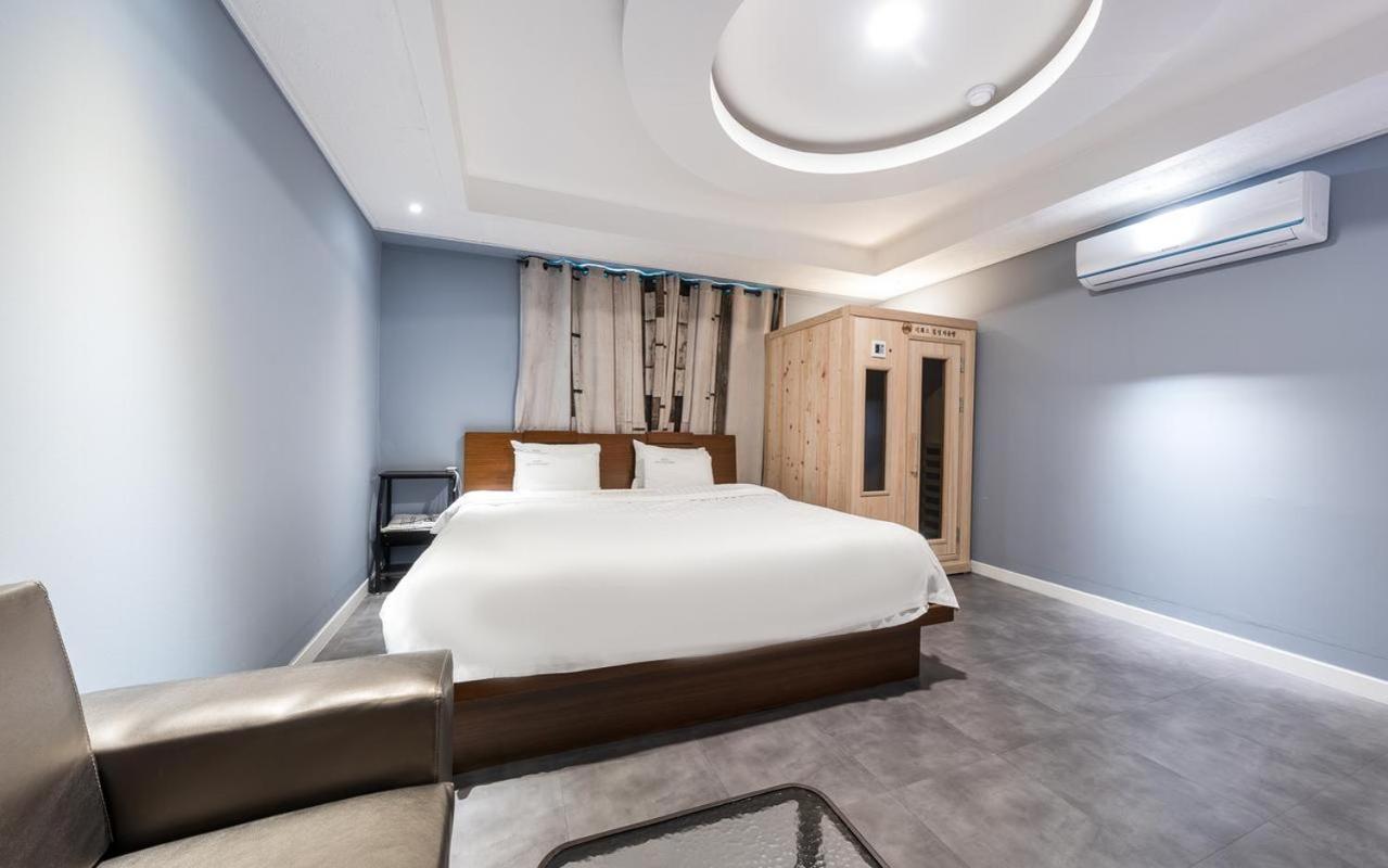 موكبو Hotel New Evergreen المظهر الخارجي الصورة