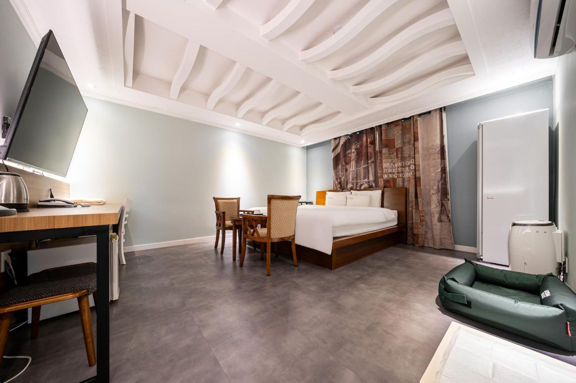 موكبو Hotel New Evergreen المظهر الخارجي الصورة
