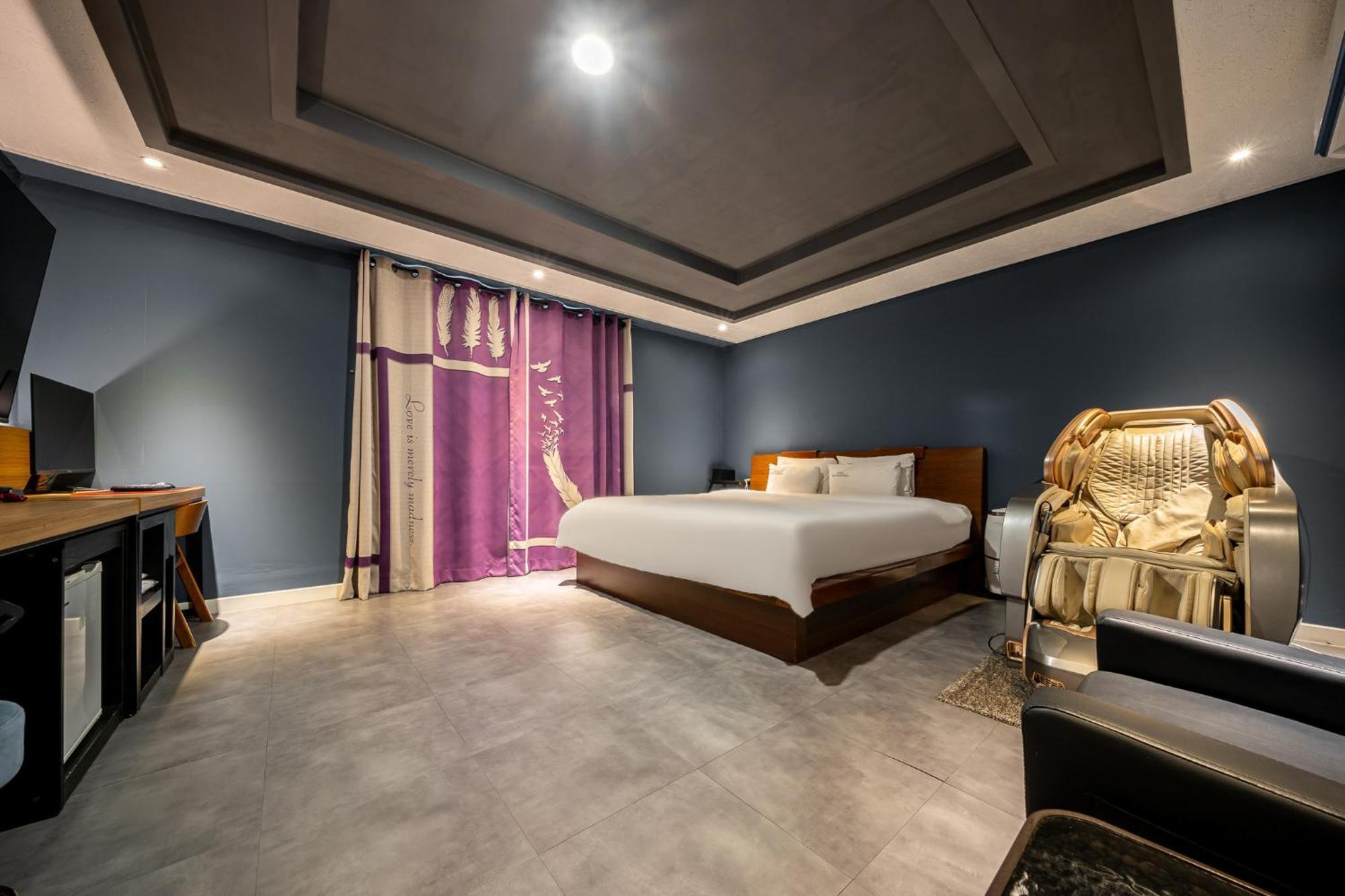موكبو Hotel New Evergreen المظهر الخارجي الصورة