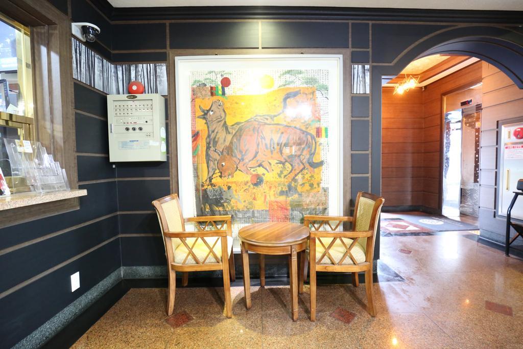 موكبو Hotel New Evergreen المظهر الخارجي الصورة