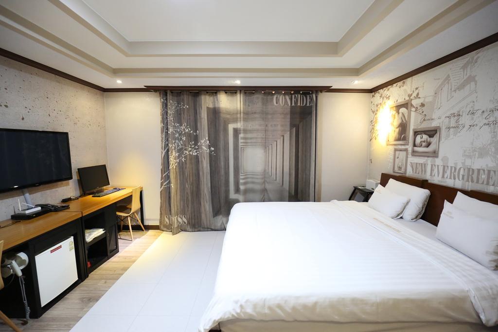 موكبو Hotel New Evergreen المظهر الخارجي الصورة