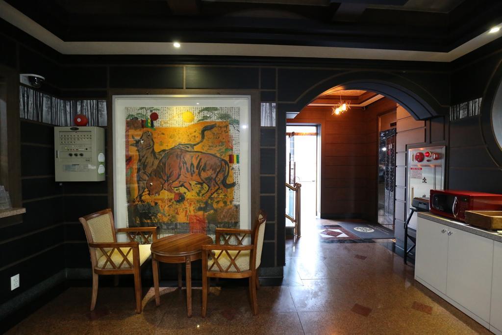موكبو Hotel New Evergreen المظهر الخارجي الصورة