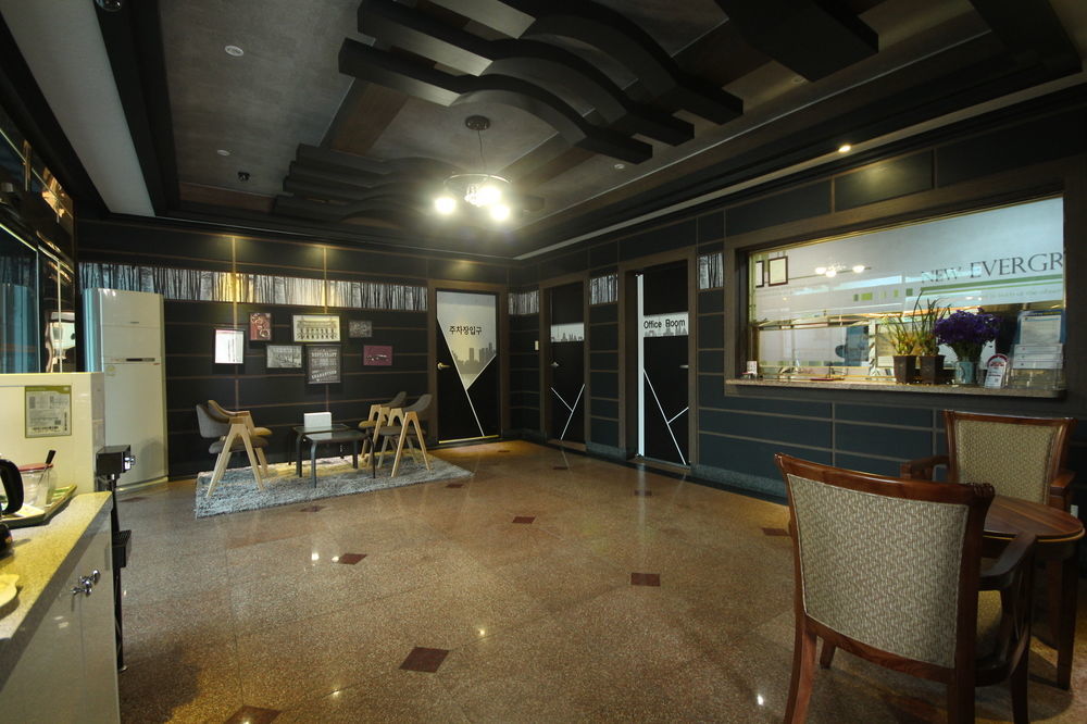 موكبو Hotel New Evergreen المظهر الخارجي الصورة